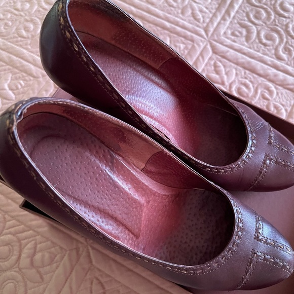 Leather very comfortable shoes, never feel you are in heels - Picture 2 of 5